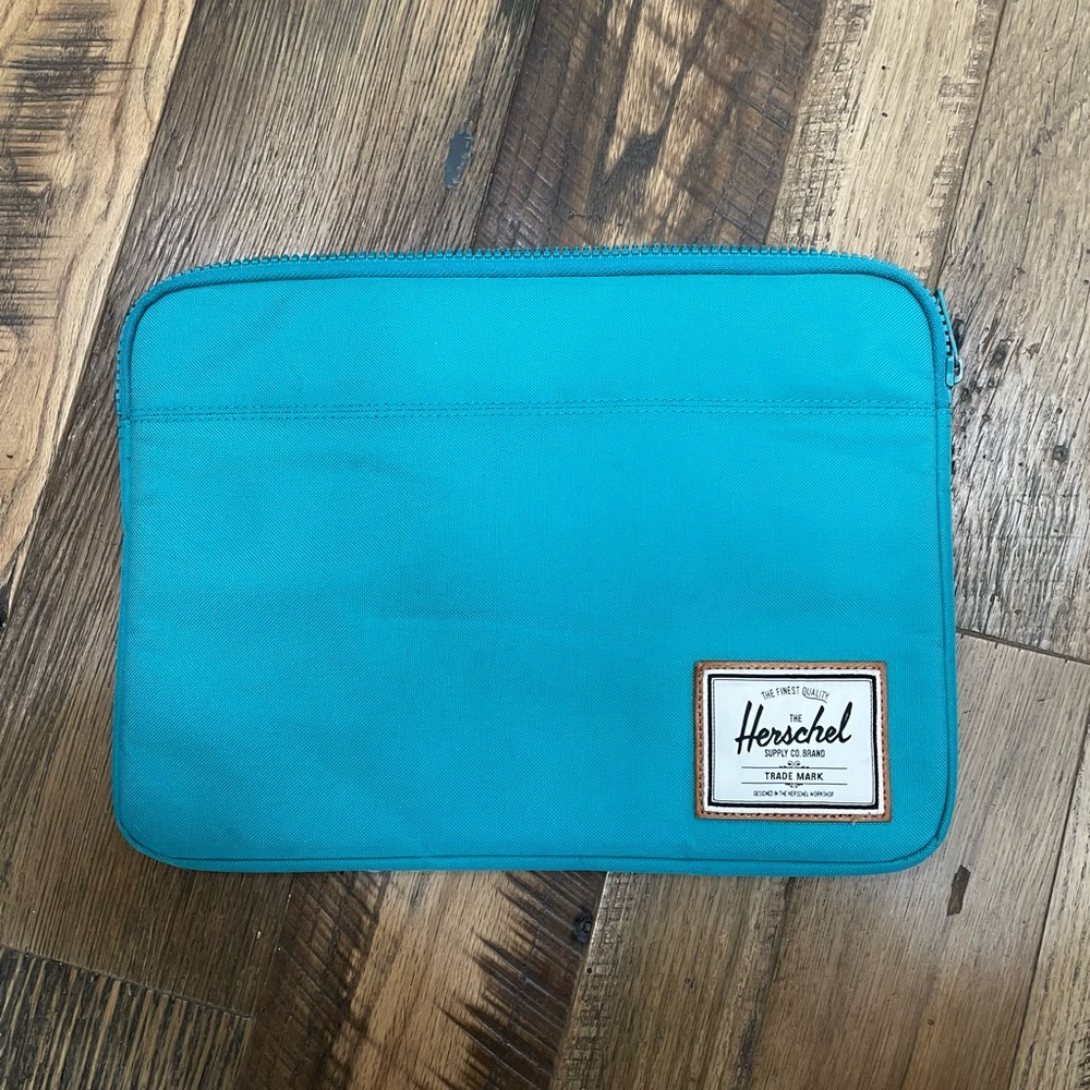 Herschel padded lap top case
